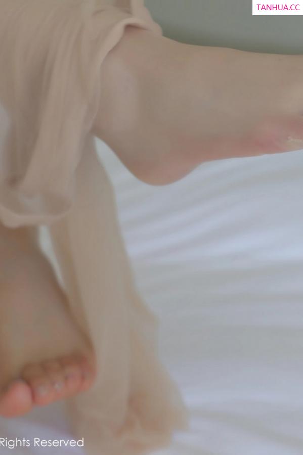  [XiuRen]高清写真图 2023.08.14 No.7227 米粒子 短裙美臀第51张图片